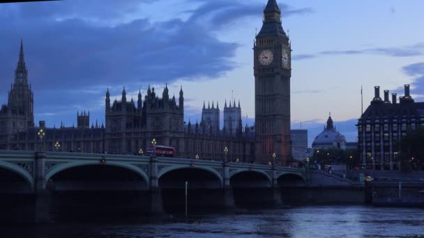 Dusk Shot River Thames Big Ben Parliament Westminster Abbey Distant — Stock Video