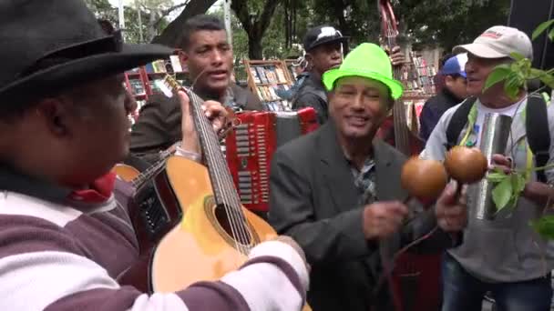 Músicos Cubanos Juegan Calle Habana — Vídeos de Stock