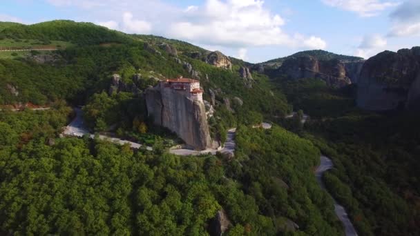 Bela Antena Sobre Formações Rochosas Mosteiros Meteora Grécia — Vídeo de Stock