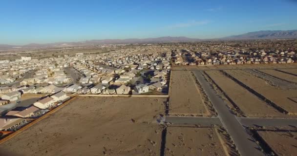 Aerial Desert Reveals Housing Tracts Desert — Stock Video