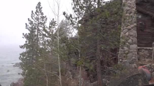 Een Verblindende Sneeuwstorm Treft Sierra Nevada Bergen Bij Lake Tahoe — Stockvideo