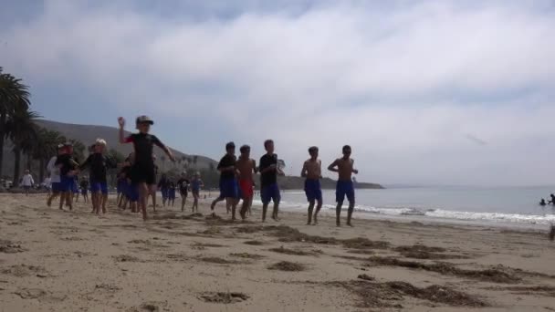 Children Run Beach Day Camp Beach Santa Barbara California — Stock Video
