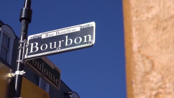 Bourbon Street Skylt Franska Kvarteret New Orleans — Stockvideo