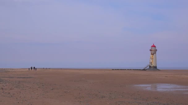 Gyönyörű Point Ayr Világítótorony Wales Arany Fényben — Stock videók