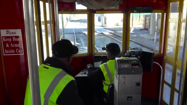 Point Vue Tourné Regardant Travers Tramway Nouvelle Orléans Alors Traverse — Video