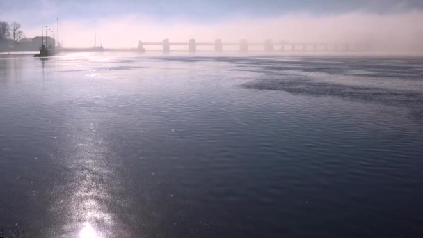 Una Hermosa Mañana Brumosa Sobre Las Esclusas Río Mississippi Largo — Vídeo de stock