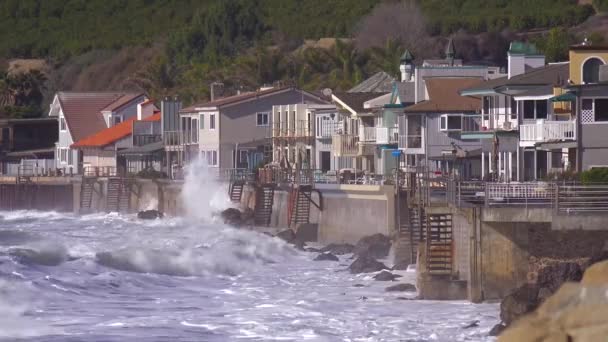 Vagues Énormes Accident Surf Dans Les Maisons Plage Sud Californie — Video