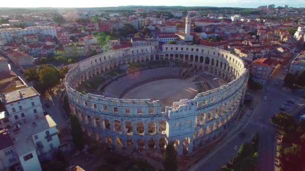 Atemberaubende Luftaufnahme Des Bemerkenswerten Römischen Amphitheaters Pula Kroatien — Stockvideo