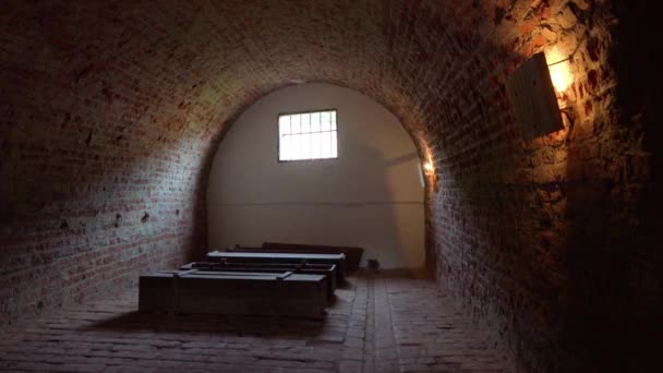 Caixões Sentam Crematório Escuro Campo Concentração Nazista Terezin República Checa — Vídeo de Stock