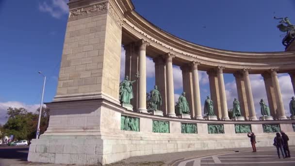 Establishing Shot Heroes Square Budapest Hungary — Stock Video