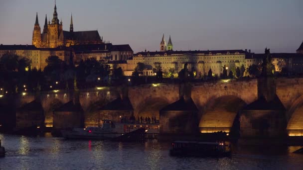 Çek Cumhuriyeti Prag Daki Vltava Nehri Üzerindeki Charles Köprüsü Nün — Stok video