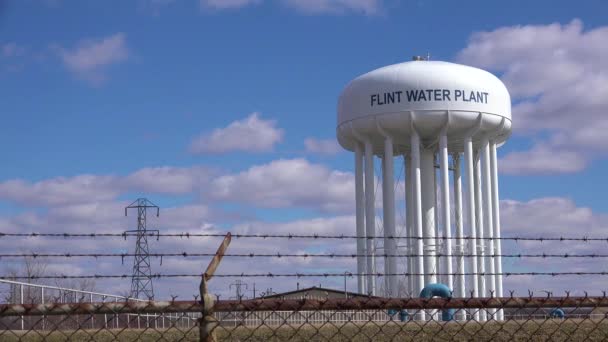 Ustalanie Ujęcia Zbiornika Wody Krzemiennej Gdzie Zanieczyszczona Woda Zanieczyściła Miasto — Wideo stockowe