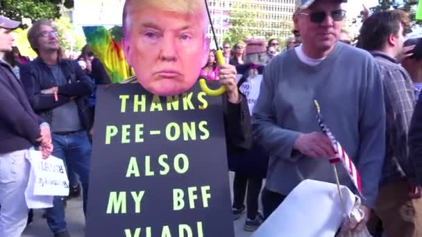 Yüzbinlerce Insan Los Angeles Kaliforniya Donald Trump Başkanlığını Protesto Etmek — Stok video