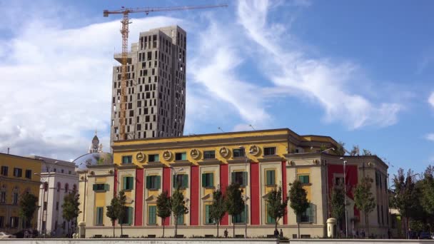 Arnavutluk Tiran Şehir Merkezinde Yeni Binalar Inşa Ediliyor — Stok video