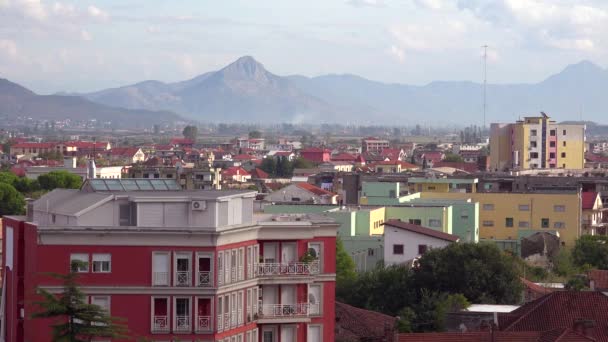 Goede Oprichting Schot Van Skyline Van Shkoder Albanië — Stockvideo