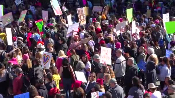 Hundreds Thousands March Protest Presidency Donald Trump Downtown Los Angeles — Stock Video