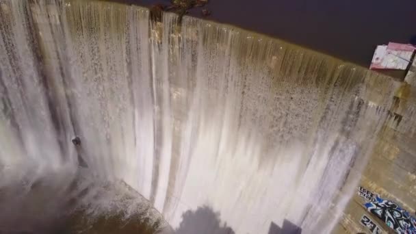 Belle Antenne Dessus Une Cascade Barrage Pleine Inondation Près Ojai — Video