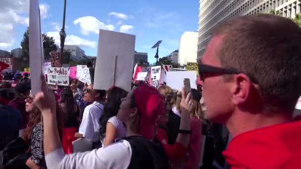 Enorme Protesto Contra Presidência Donald Trump Centro Los Angeles — Vídeo de Stock