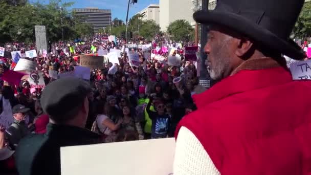 Una Gran Protesta Contra Presidencia Donald Trump Centro Los Ángeles — Vídeos de Stock