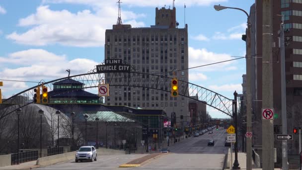 Flint Michigan Ana Caddesinin Kavşağın Çekimleri Şöyle Diyor — Stok video