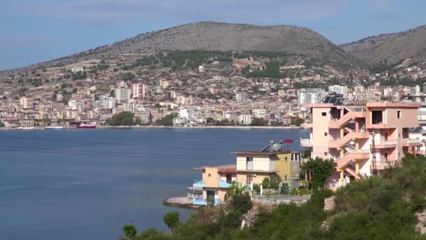 Creación Disparo Contra Ciudad Sarande Costa Albania — Vídeos de Stock