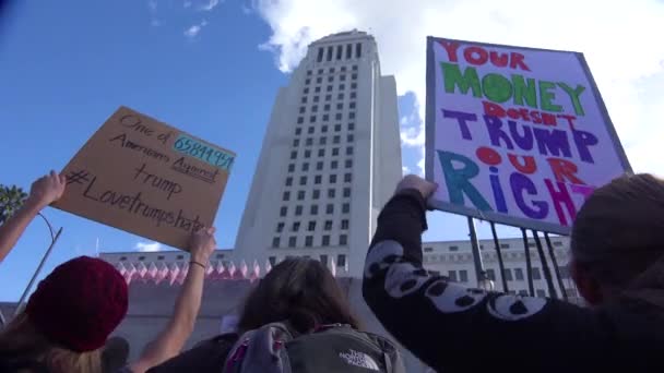 Los Angeles Şehir Merkezinde Donald Trump Başkanlığına Karşı Büyük Bir — Stok video