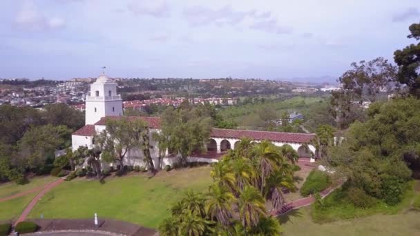 Luchtfoto Boven Spaanse Missie Van San Diego — Stockvideo