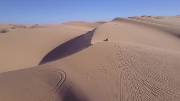 Duna Buggies Atvs Corrida Através Das Dunas Areia Imperiais Califórnia — Vídeo de Stock