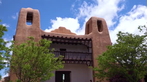 Estabelecimento Edifício Adobe Santa Novo México — Vídeo de Stock