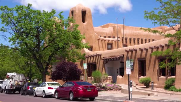 Una Bonita Escena Callejera Edificio Adobe Santa Nuevo México — Vídeos de Stock