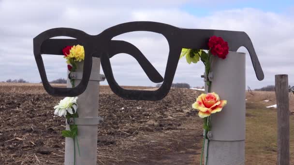 Sitio Del Accidente Avión Buddy Holly Memorial Clear Lake Iowa — Vídeo de stock