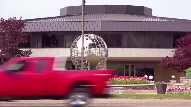 ミシガン州グランド ラピッズにアムウェイの本社を設立 — ストック動画