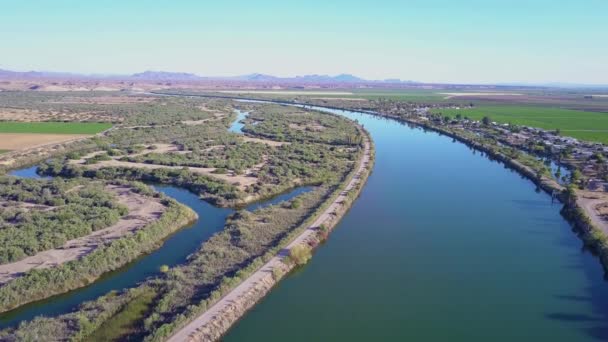 Una Gran Antena Sobre Río Colorado Que Fluye Largo Frontera — Vídeos de Stock