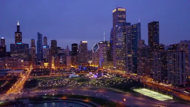 Mooie Luchtfoto Van Chicago Illinois Centrum Stad Nachts — Stockvideo