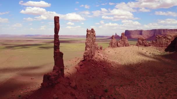 Krásná Inspirující Anténa Nad Věžemi Skalními Útvary Monument Valley Utah — Stock video