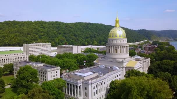 Schöne Antenne Des Hauptstadtgebäudes Charleston West Virginia — Stockvideo