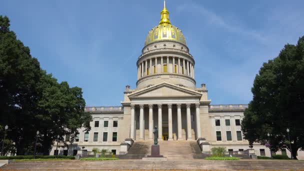 Aufnahme Des Hauptstadtgebäudes Charleston West Virginia — Stockvideo