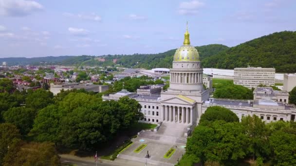 Schöne Antenne Des Hauptstadtgebäudes Charleston West Virginia — Stockvideo