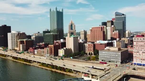 Hermosa Antena Sobre Pittsburgh Pennsylvania Skyline Centro — Vídeos de Stock