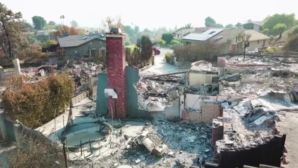 Levegő Egy Domboldali Ház Felett Amit Tűz Pusztított Venturában Kaliforniában — Stock videók