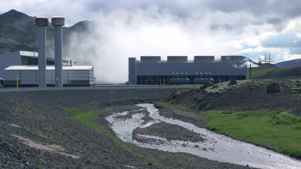 Establishing Shot Geothermal Power Plant Iceland Clean Electricity Generated — Stock Video