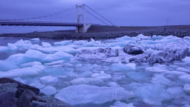 Ledovce Tekoucí Ledovcové Řece Naznačují Globální Oteplování Arktidě Ledovcové Laguně — Stock video