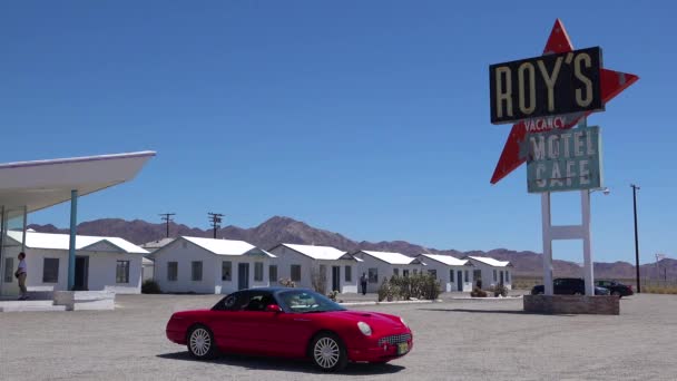 Oprichting Van Een Eenzaam Woestijn Tankstation Hotel Motel Cafe Mojave — Stockvideo