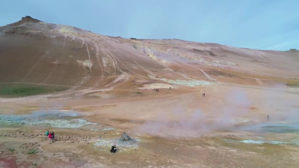 Dramática Elevación Aérea Sobre Área Geotérmica Hverir Myvatn Iceland Revela — Vídeos de Stock