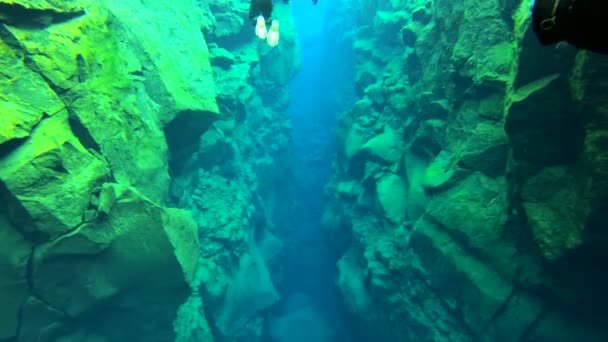 Underwater Diving Snorkeling Footage Mid Atlantic Ridge Fissure Thingvellir Iceland — Stock Video