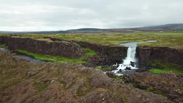 Schöne Antenne Des Mittelatlantikrückens Durch Thingvellir Island — Stockvideo