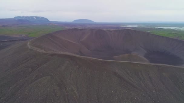 Majestátní Anténa Nad Sopečným Kuželem Hverfjall Myvatnu Islandu — Stock video