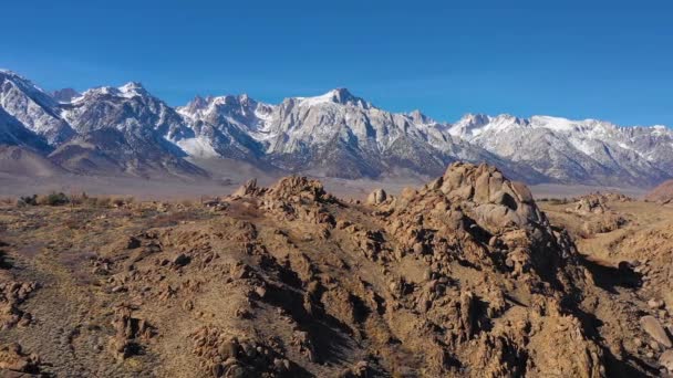 Traveling Aerial Shot Reveals Snow Capped Eastern Sierra Nevada Mountains — Stock Video