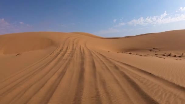 Pov Prise Depuis Avant Véhicule Safari Déplaçant Travers Sable Profond — Video