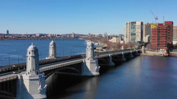 Luchtfoto Oprichting Stad Skyline Van Cambridge Boston Massachusetts Met Longfellow — Stockvideo